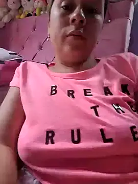 Chat +18 de selena_gomez2 ao vivo