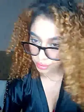 Sienna_brunette Adlı Modelin Canlı XXX Sohbeti