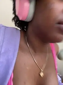 Chat +18 de mochamimi ao vivo