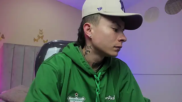 Nascary_Fox Live XXX Chat