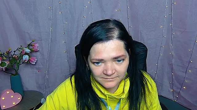 LauraFinn – Naživo XXX chat