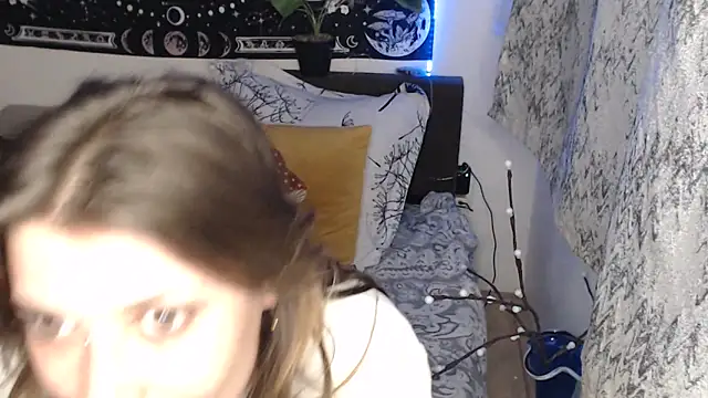 AlienforTwenty Live XXX Chat