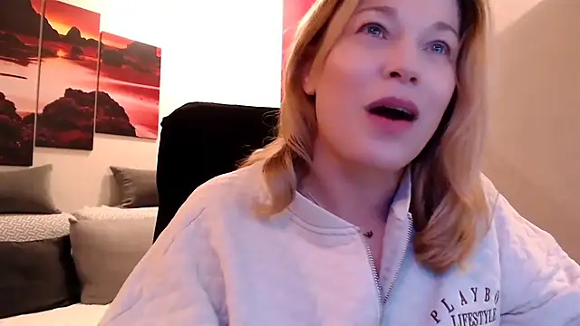 love-bionda Live XXX Chat