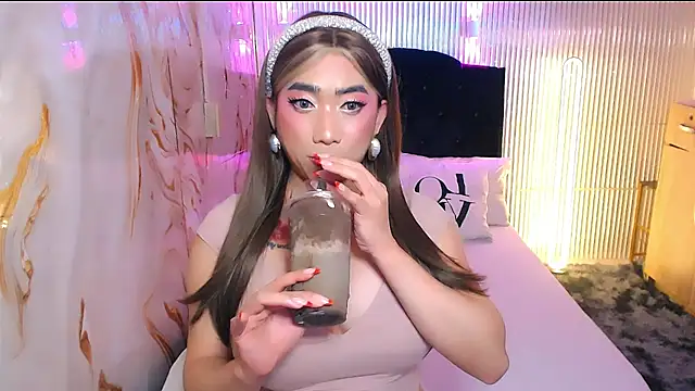 SelfsuckmyBigBanna's Webcam Show