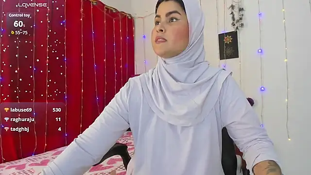 Онлайн чат XXX AishaAmin_