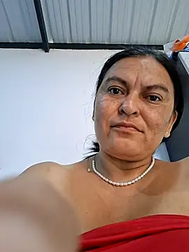 Chat XXX en directo de Horny-Mommy-Dirty