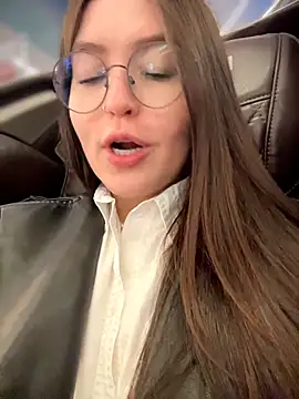 Show modela meow_girl na web-kameri