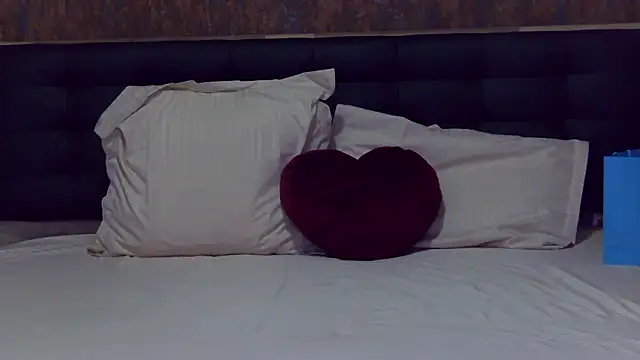 SilviaPastori Chat XXX in diretta