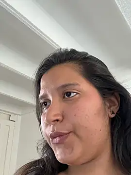 Mila_Sunshin Chat XXX in diretta