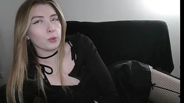 ErikaShyy's Live XXX Chat