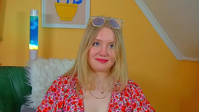 Chatroom XXX en direct de EmilyEvanse