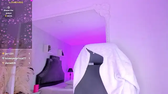 Chatroom XXX en direct de KarelyMitchel