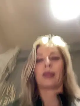 Chat XXX en directo de VikaBunny1