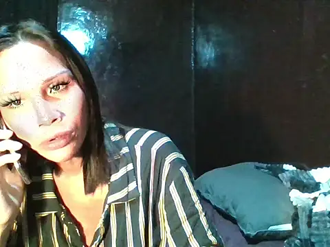 Sassy_Erika Pertunjukan Webcam