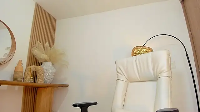 Chatroom XXX en direct de wandathompson_