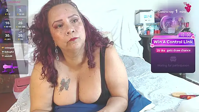 BiirdyDavis live XXX chat