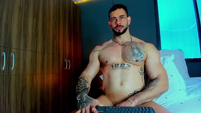 Show modela massimo_visconti na web-kameri