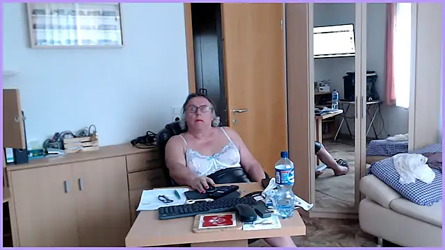 Sissygera Adlı Modelin Web Kamerası Şovu