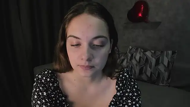 Chat +18 de KristinaLoison ao vivo