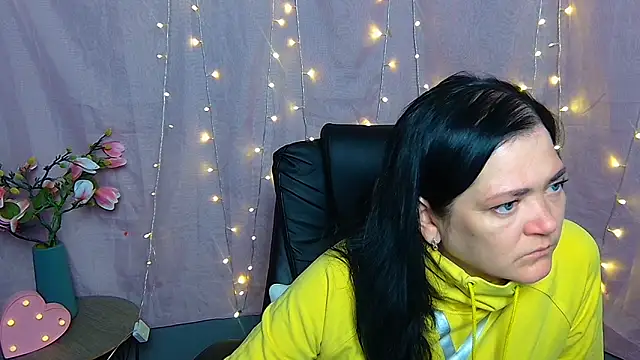 LauraFinn – Kamerová šou