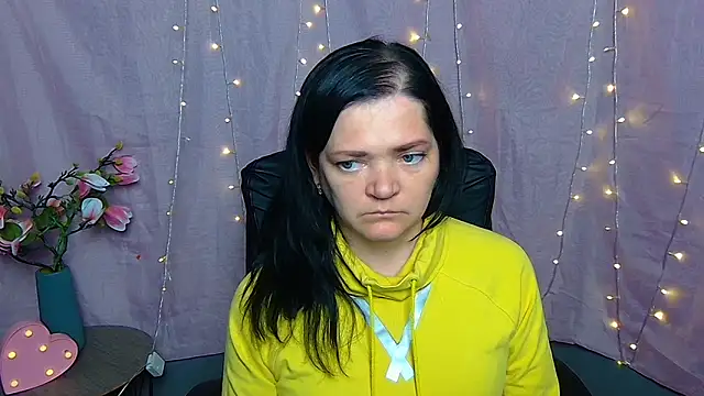 LauraFinn – Naživo XXX chat