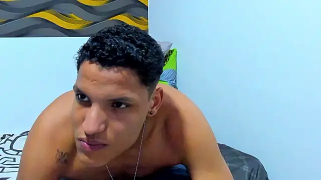 Show modela Iker_Villanueva na web-kameri