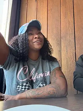 HaloRodeoLover2 即時 XXX 聊天