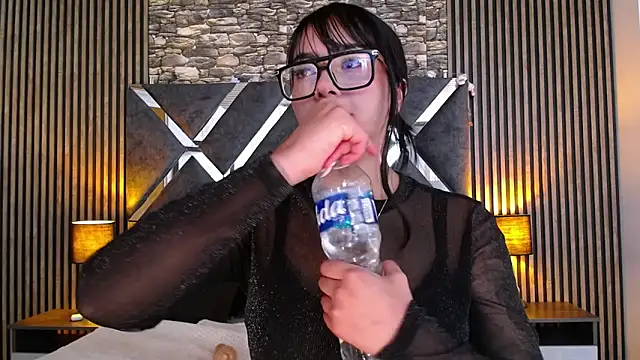 แชท XXX สดของ Amy_channel