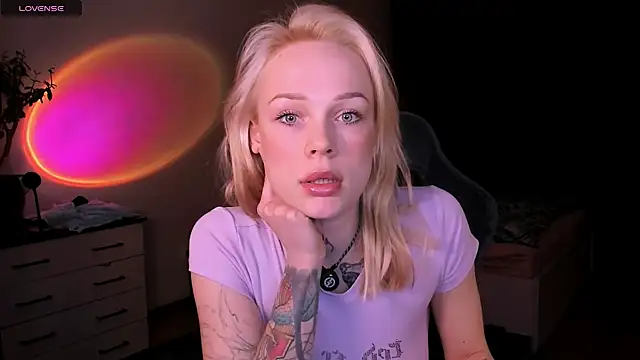 Polusladkoye Pertunjukan Webcam