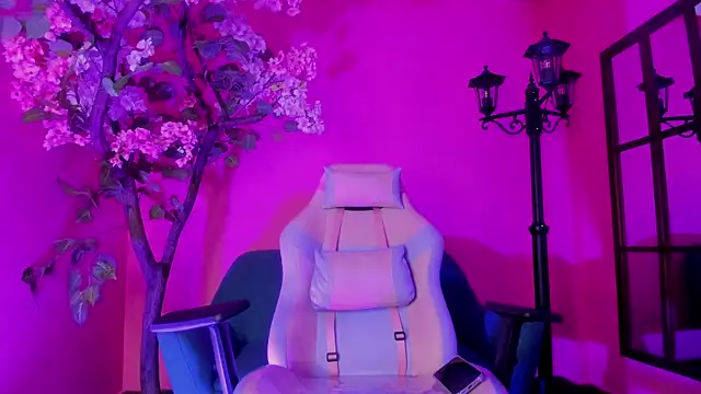 EmmiFoox's Live XXX Chat