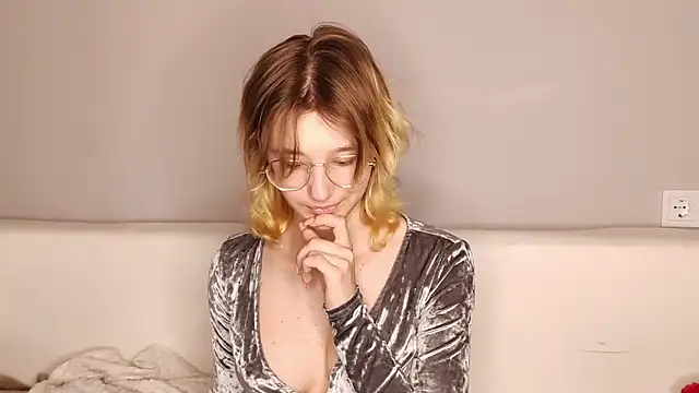 Silva-Tailll's Live XXX Chat