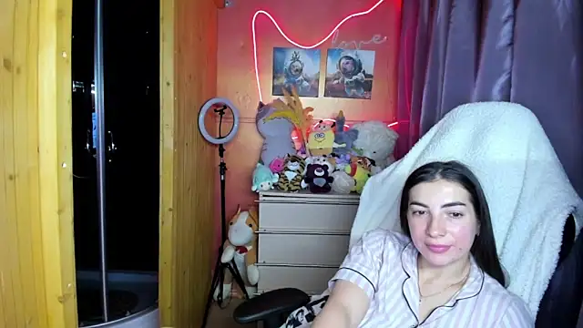 Chatroom XXX en direct de Fiery_Brunette_