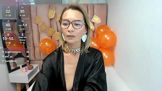 Chatroom XXX en direct de Issa_Milf__