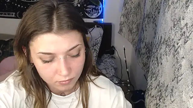 AlienforTwentyのライブXXXチャット