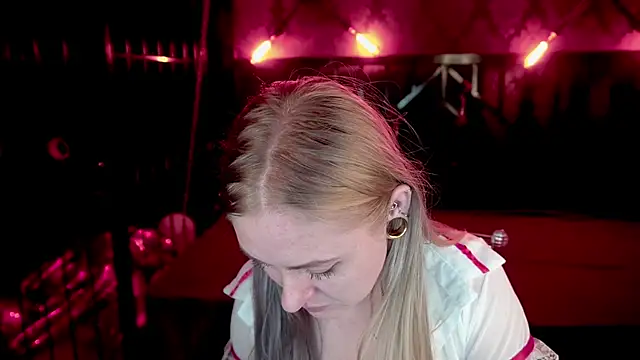 Онлайн чат XXX DramaQuenns