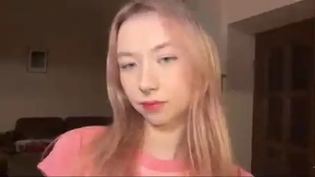 PinkTraible's Live XXX Chat