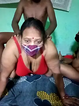 LoveOnStream élő XXX-chatje