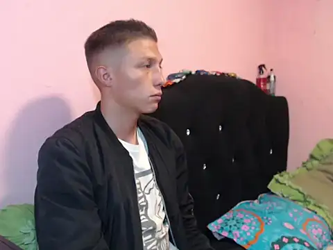 Cronos_Hot_8のライブXXXチャット