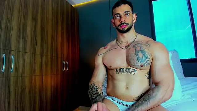 massimo_visconti's Live XXX Chat