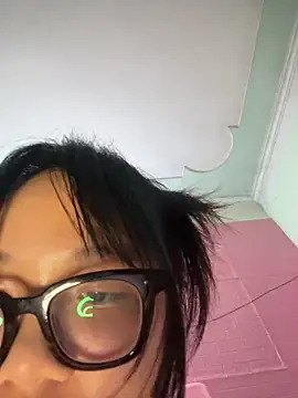 Leeeeiu's Live XXX Chat