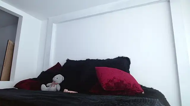 caroline_spanky 在線直播表演