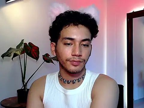 noahnoguera's Webcam Show
