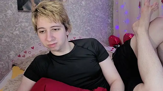 Timothy_Fox Adlı Modelin Canlı XXX Sohbeti