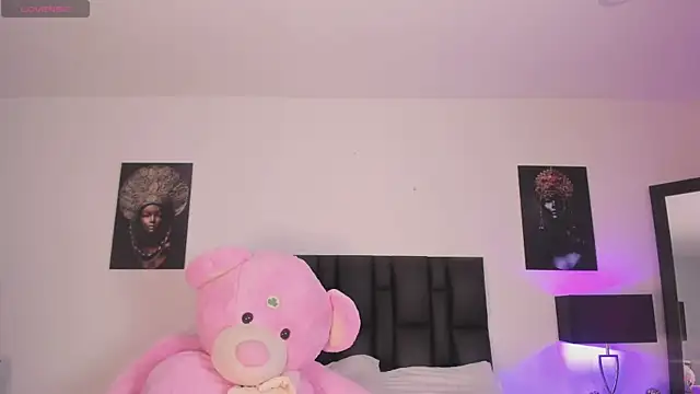 SaradaParker's Live XXX Chat