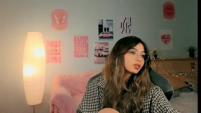 dinnerwithflowers élő XXX-chatje