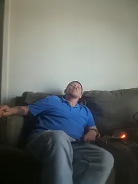 yourMasterisBored Show in webcam