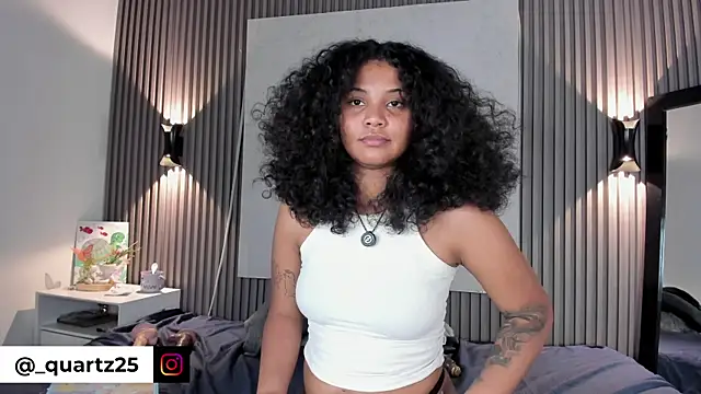 Chat +18 de Zafiiraa ao vivo