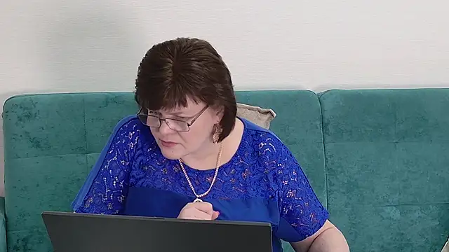 Sandra_Sunrise – Naživo XXX chat