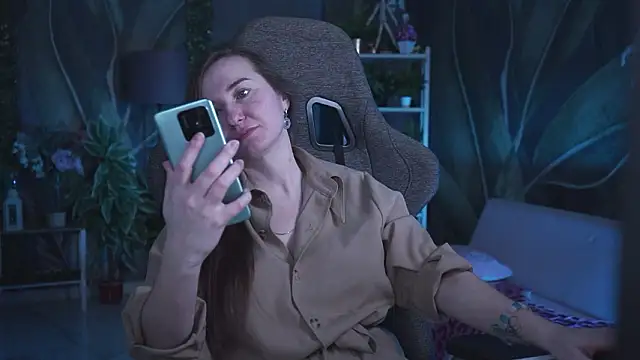 Golden_Dragon Live XXX Chat