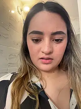 Antonella_Julieta Chat XXX in diretta